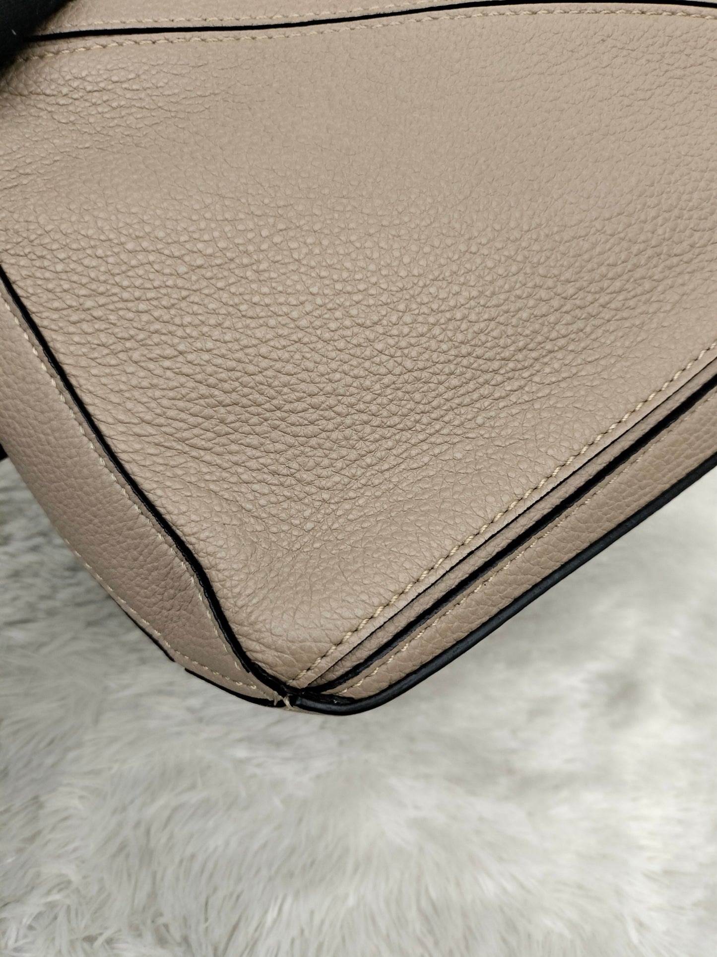 Loewe Puzzle Small Grained Sand GHW 2021