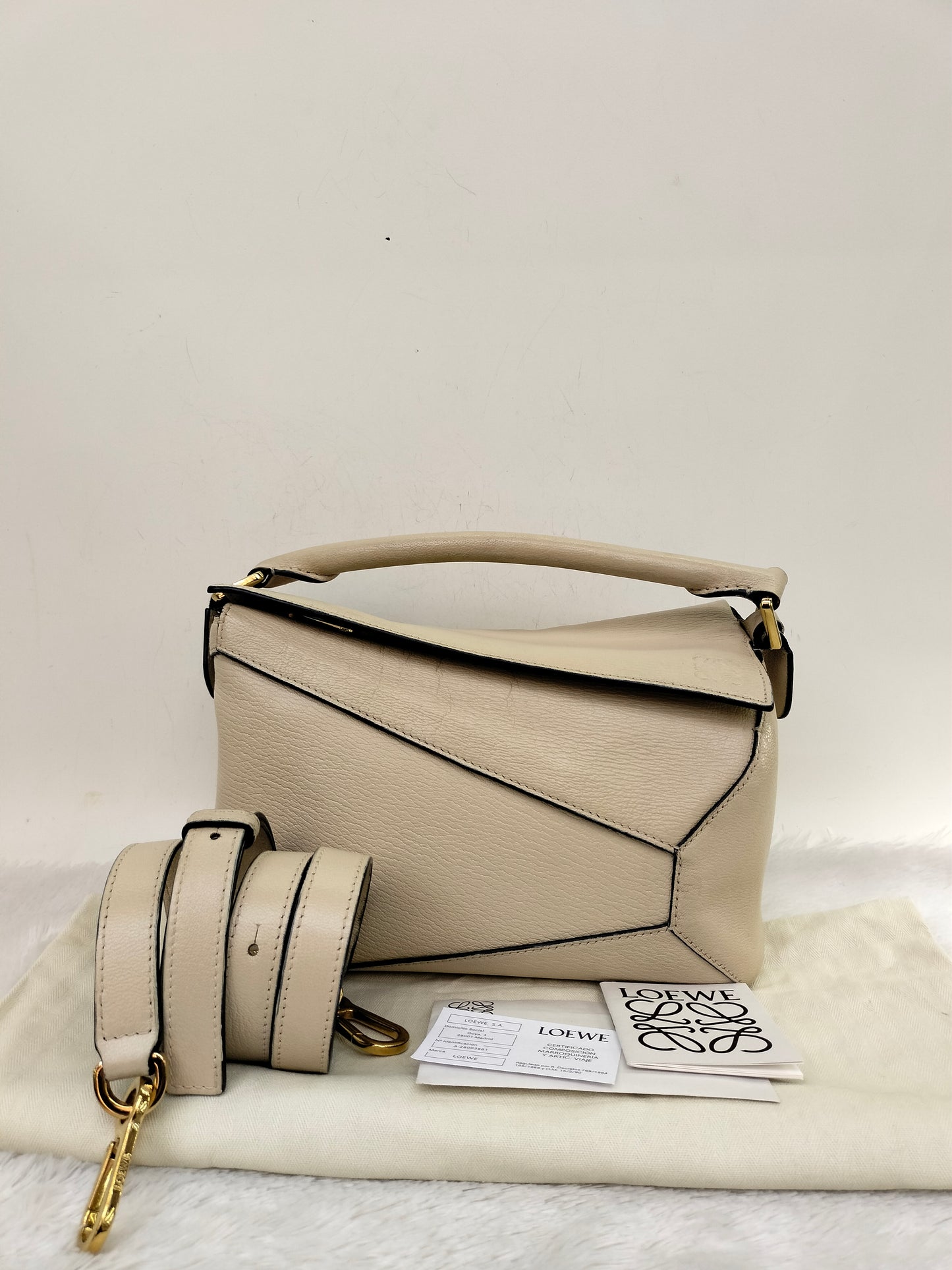 Loewe Puzzle Small Edge Angora GHW 2021