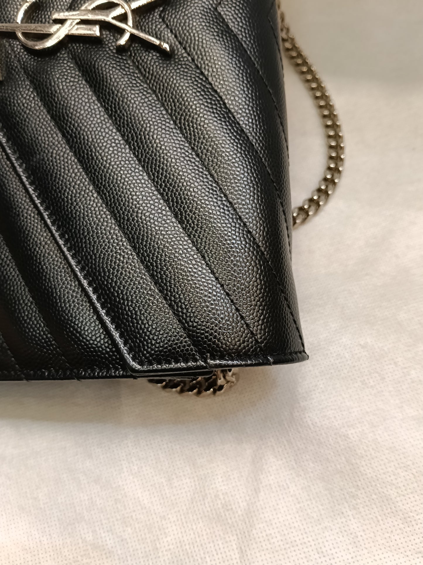 YsL WOC 22 Cassandre Chevron Grained Black SHW 2015