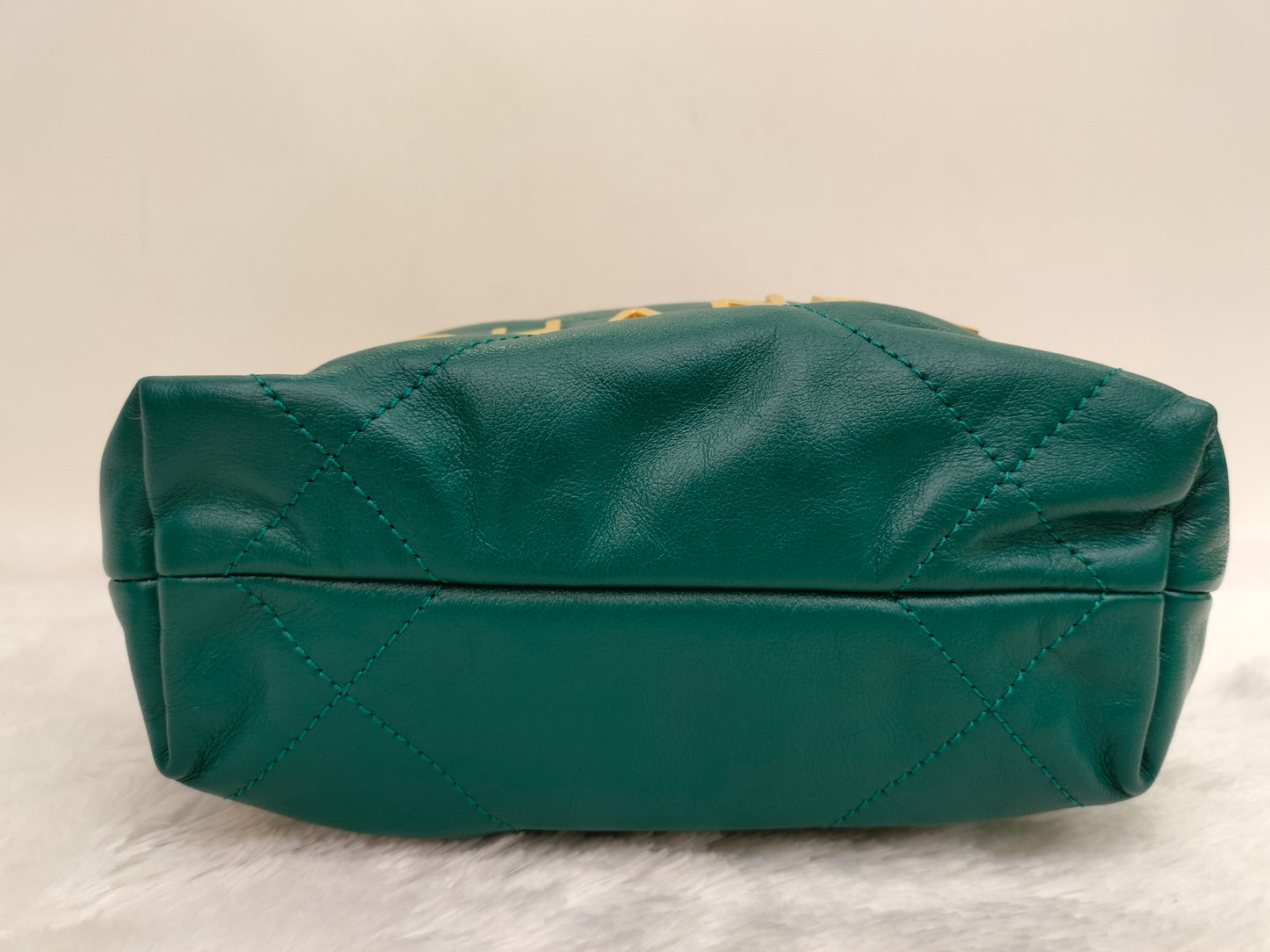 *Neverbeen Used* Chanel C22 Mini Calfskin Green GHW (CHIP)