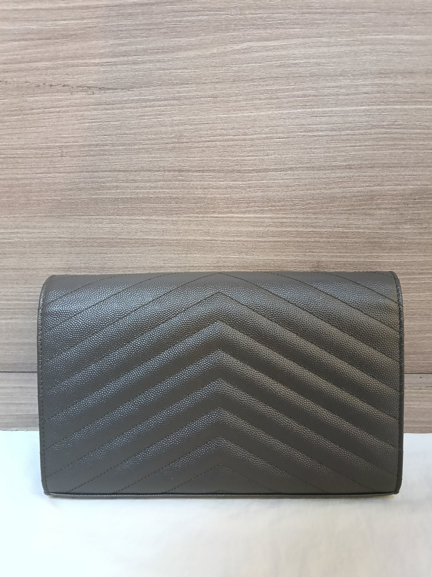 YsL WOC 22 Matelasse Monogramme Grained Grey SHW 2018