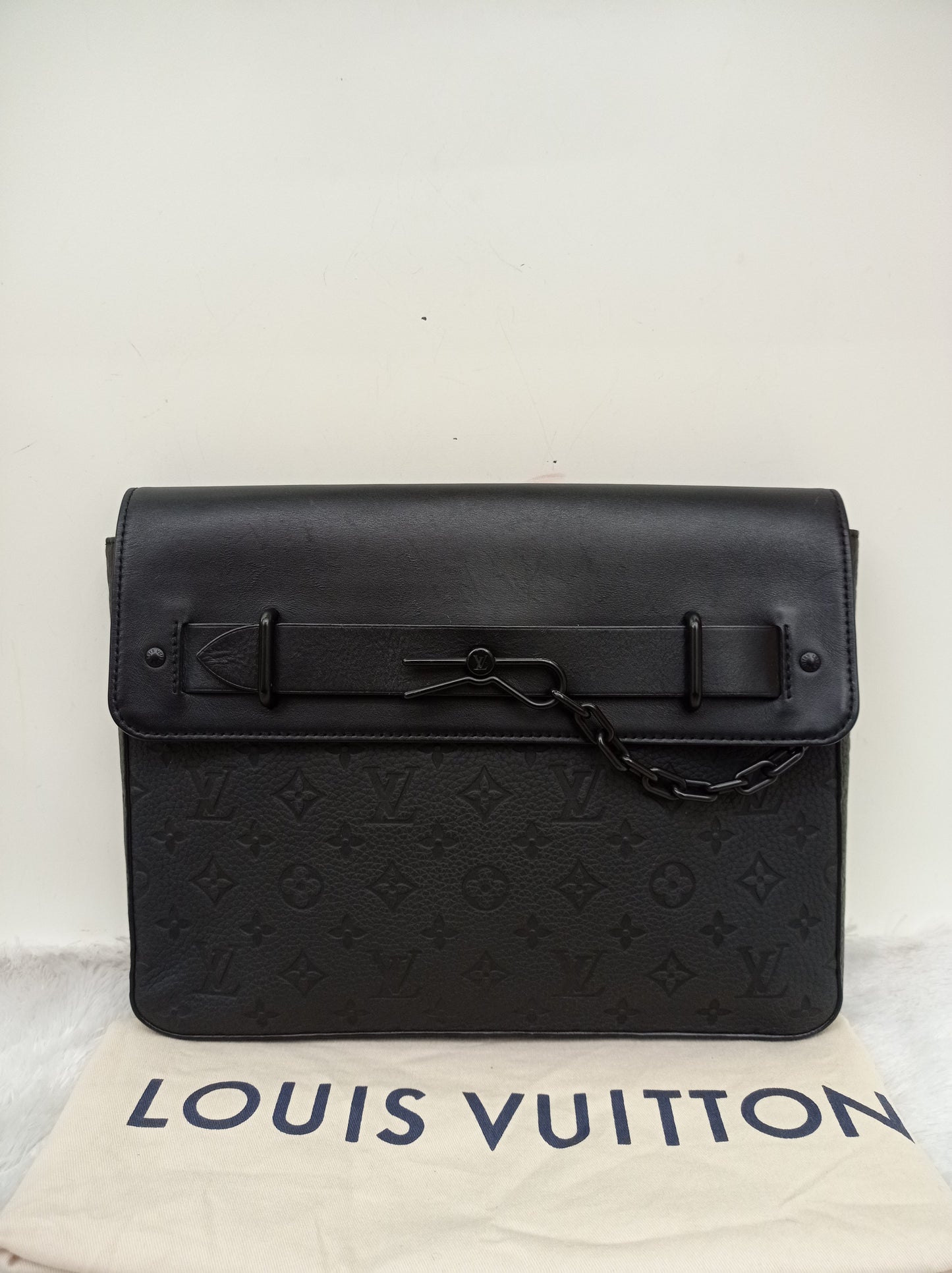 LV Pochette Virgil Abloh Steamer Monogram Eclipse (CHIP)