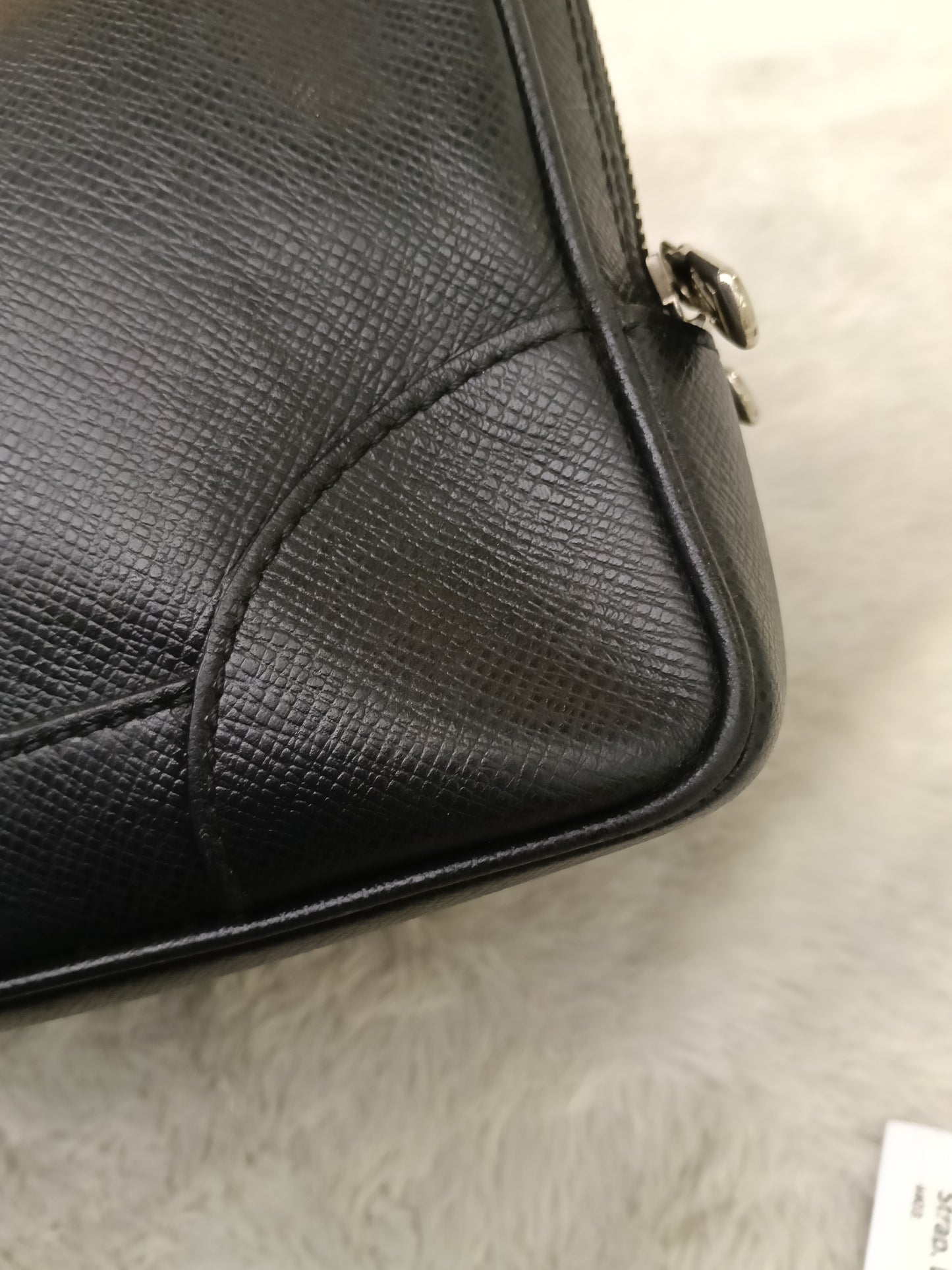LV Neo Pavel Clutch Taiga Ardoise Black 2009