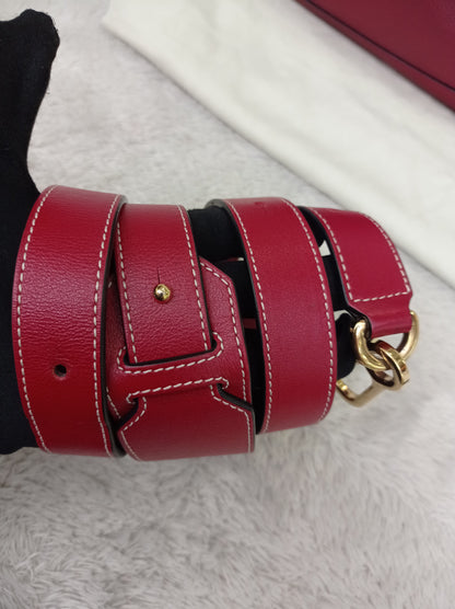 Loewe Puzzle Medium Grained Raspberry GHW 2017