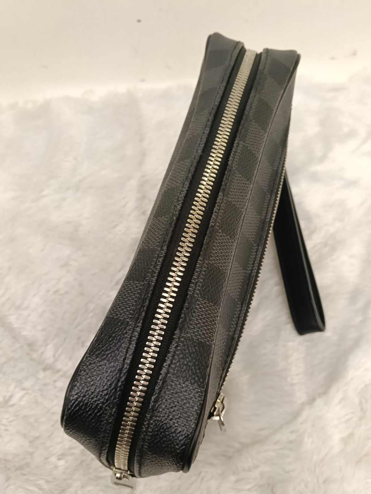 LV Kasai Clutch Graphite 2018