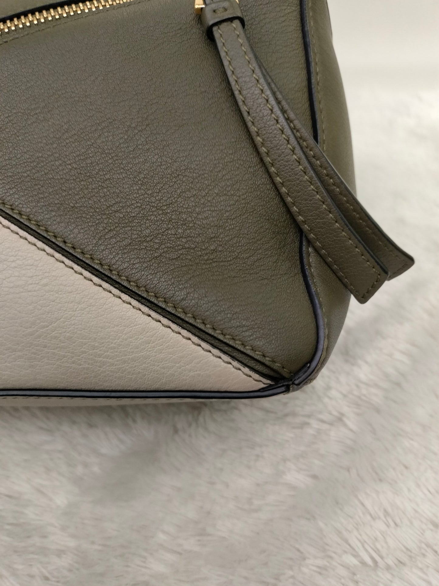 Loewe Puzzle Small Green Olive Oak GHW 2022