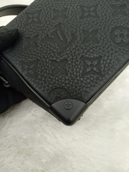 LV Mini Side Trunk Taurillon Monogram Noir 2021 (CHIP)