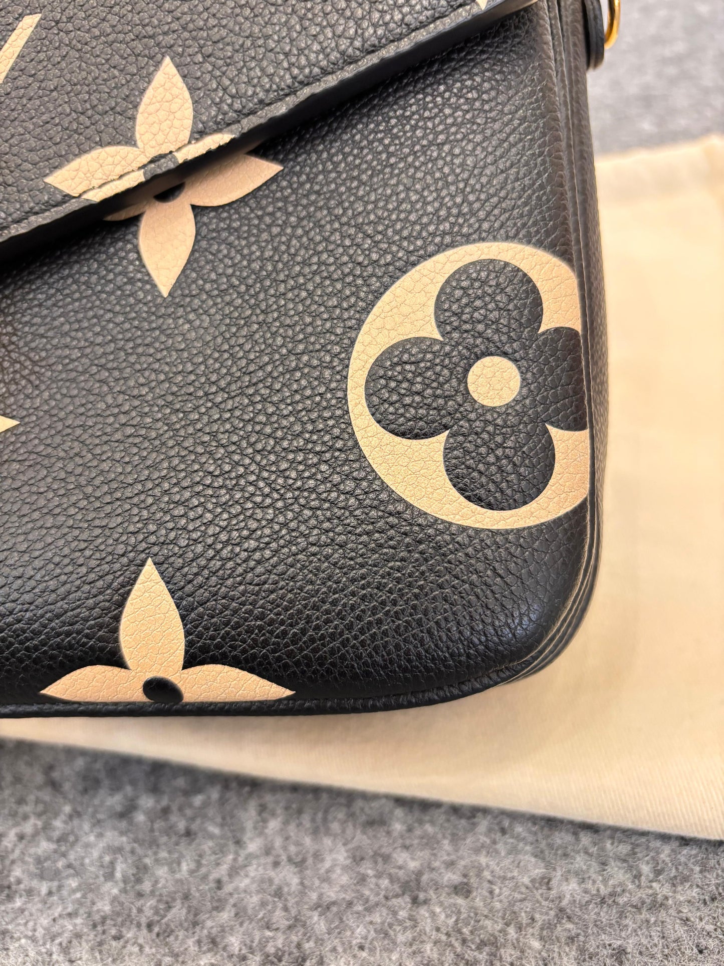LV Metis Empreinte Bicolor Noir Creme (CHIP)