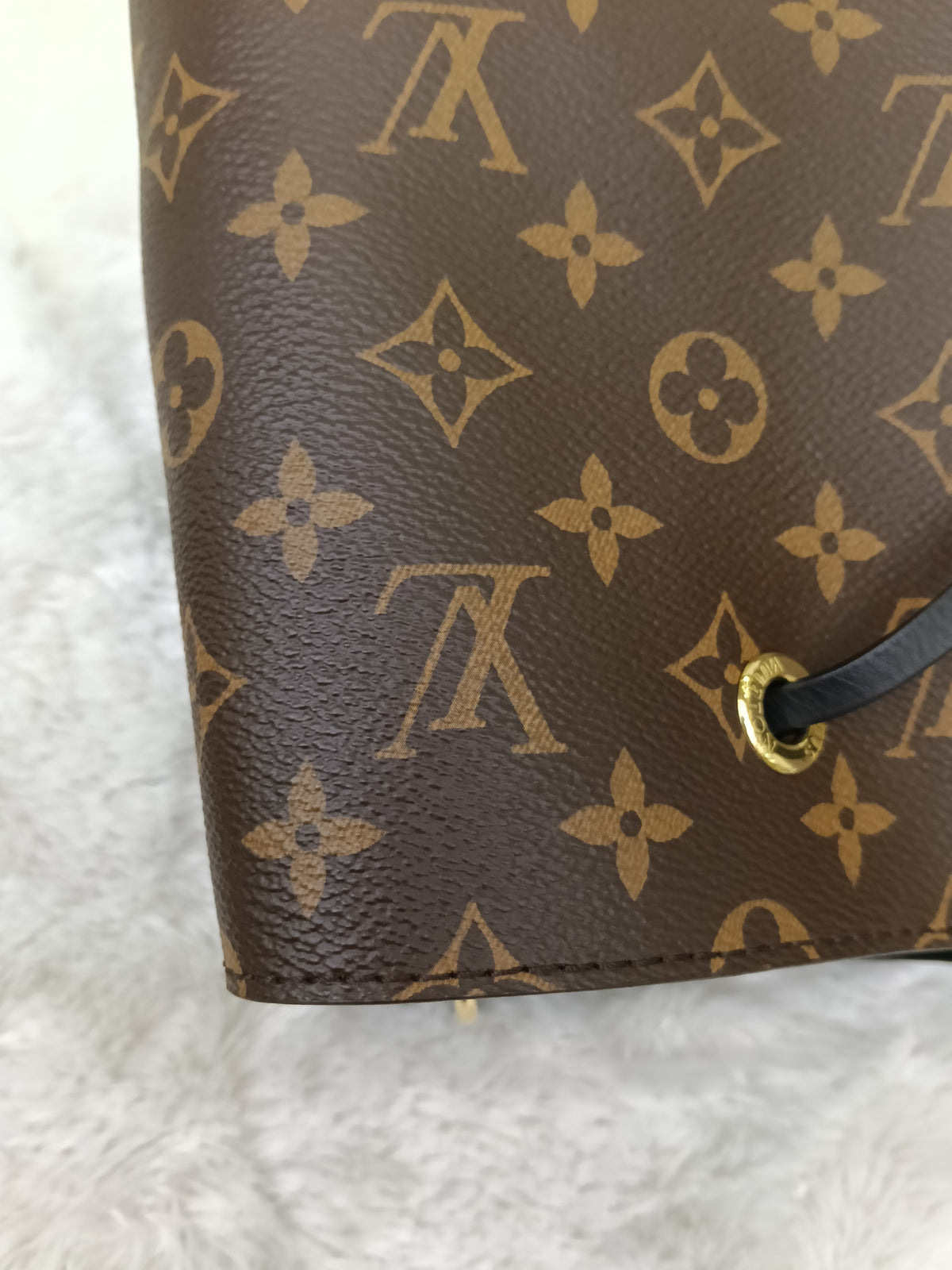 LV Neo Noe MM Monogram Noir 2019