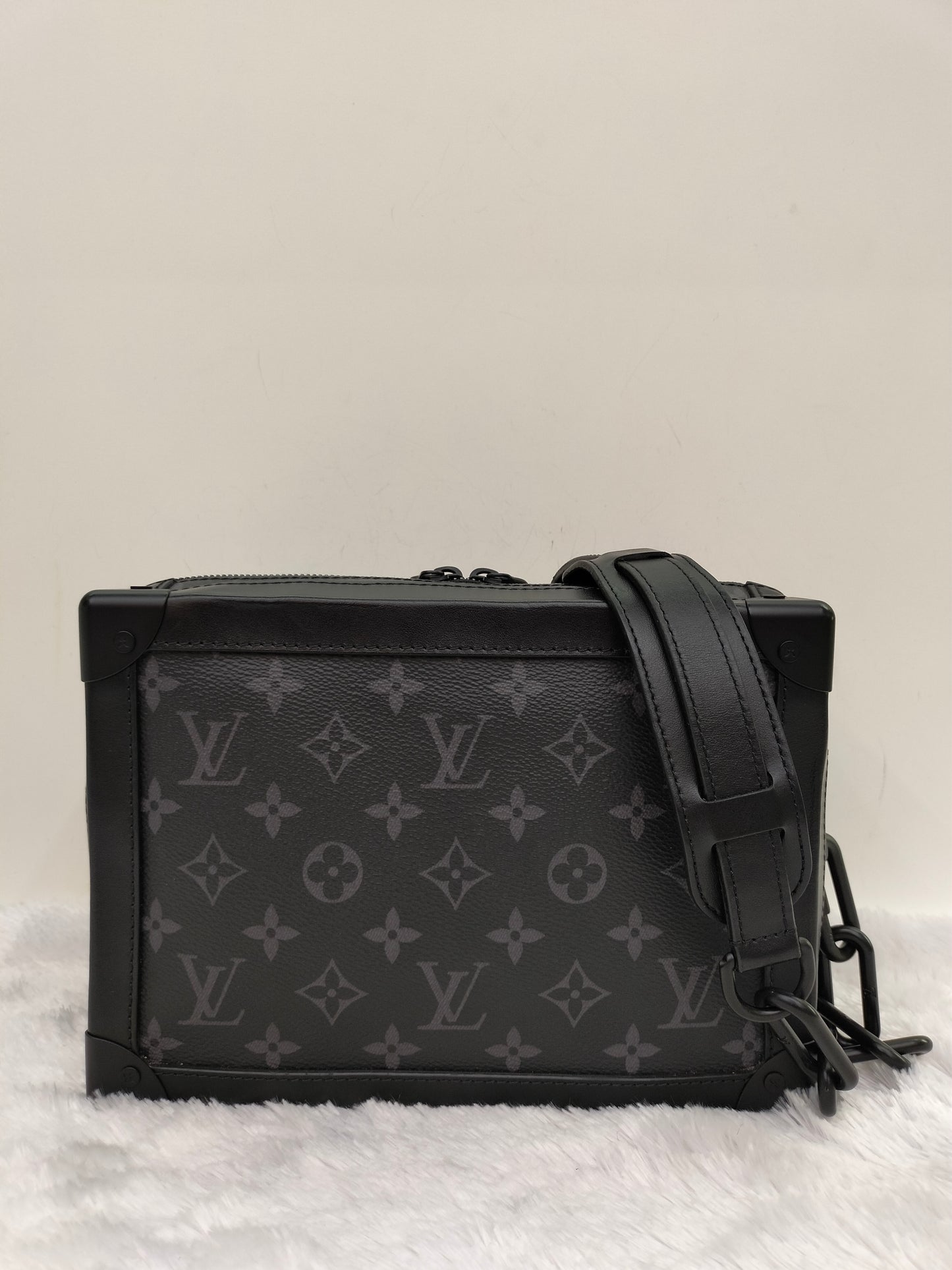 LV Soft Trunk Monogram Eclipse 2019