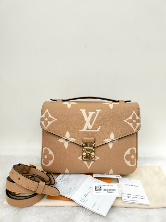 LV Metis MM Monogram Empreinte Arizona Creme 2022 (CHIP)