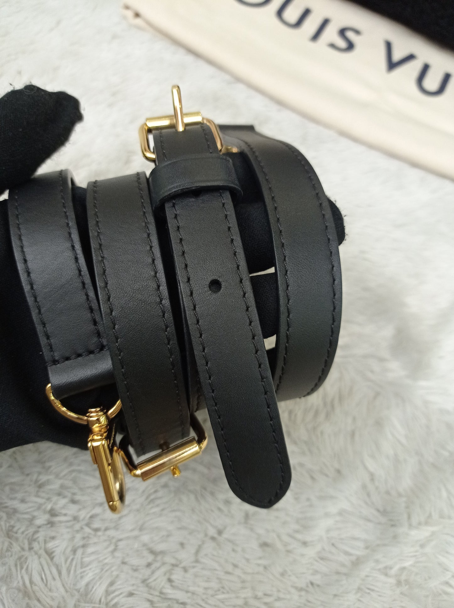 LV Bandou 25 Monogram Giant Fleece Teddy Shearling Black Red 2019