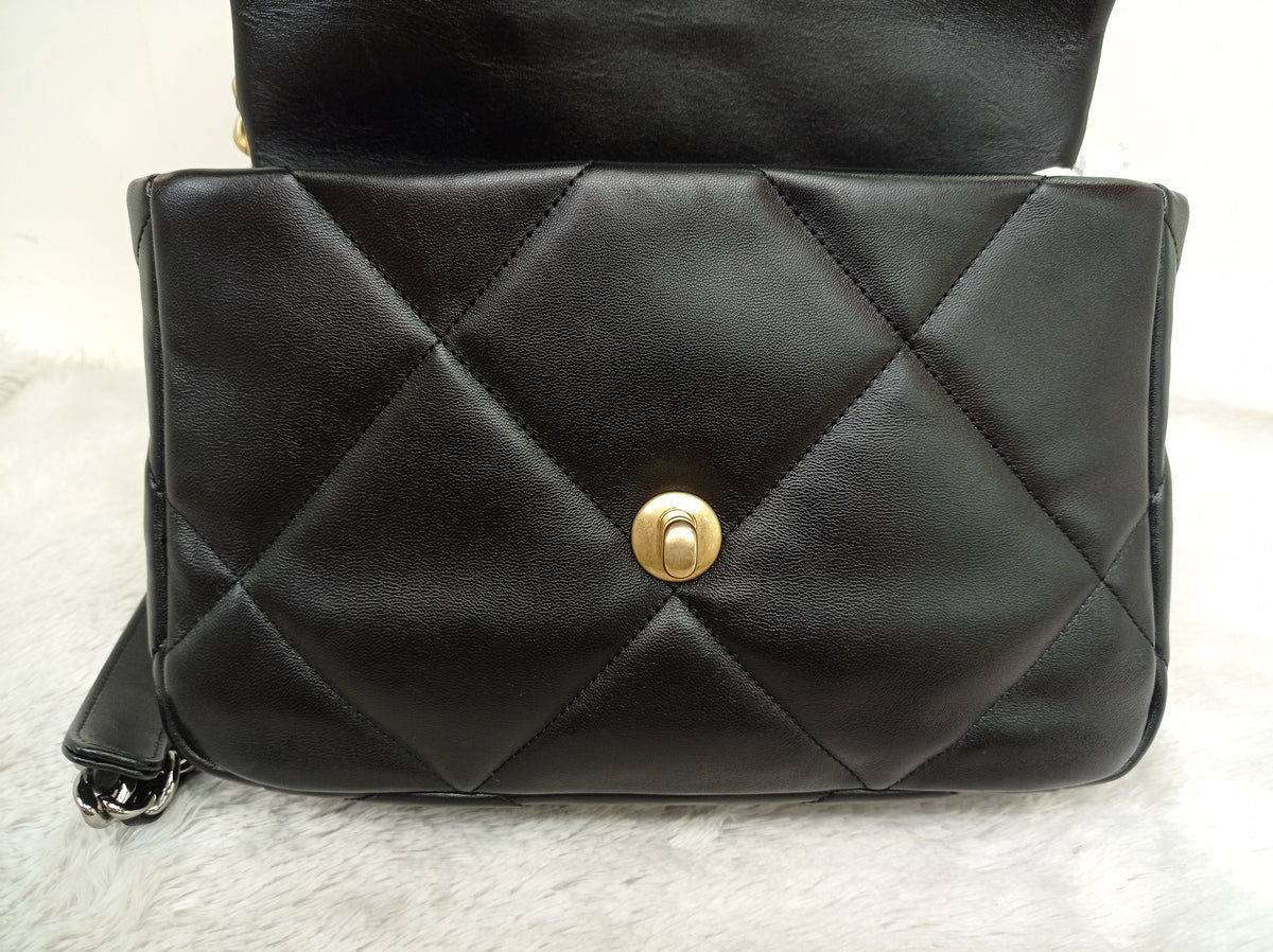 Chanel C19 Small Goatskin Black GHW (CHIP)