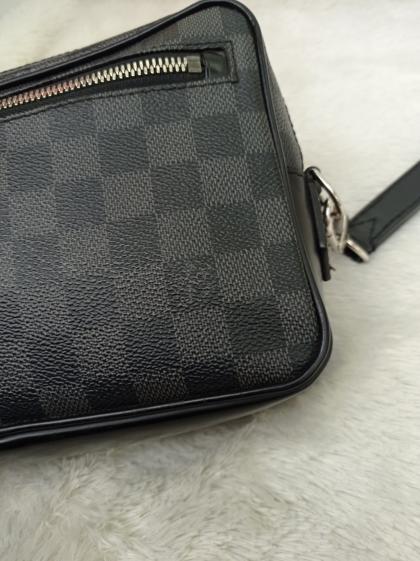 LV Kasai Clutch Graphite 2017