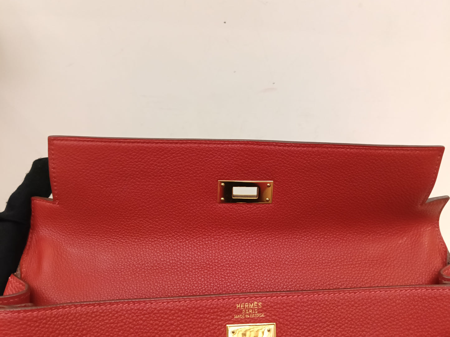 K32 Vibrato Rouge Vif GHW #G square