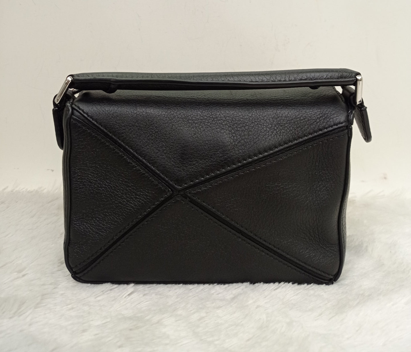 Loewe Puzzle Mini Black SHW 2022