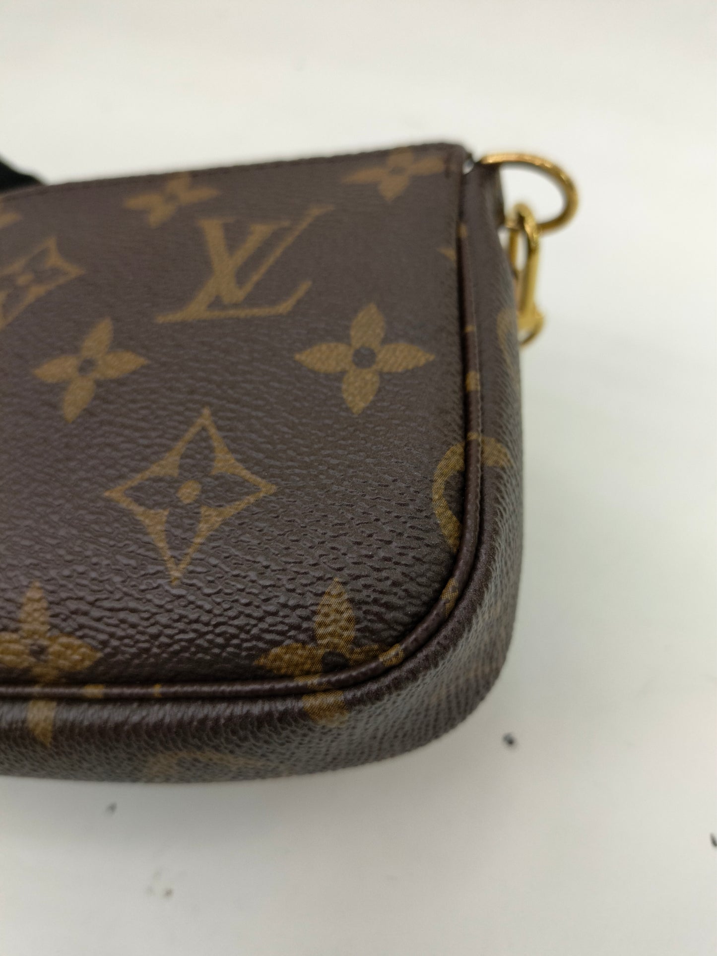 LV Mini Pochette Vivienne Holiday Monogram 2022