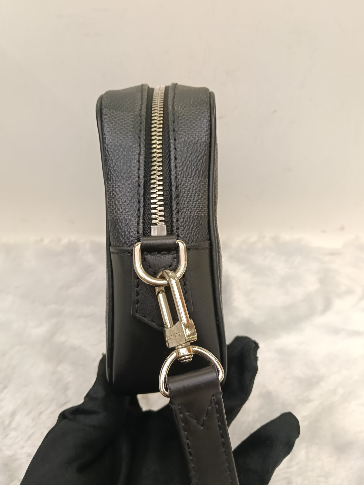 LV Kasai Clutch Graphite 2018