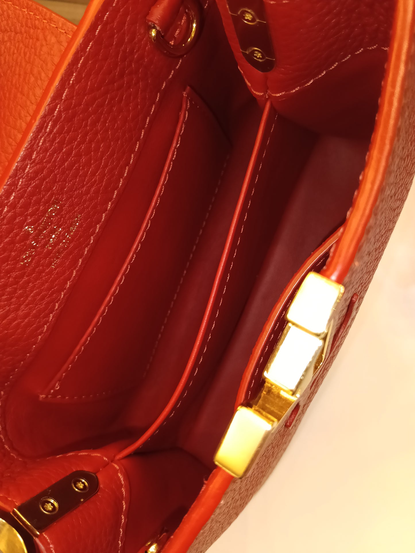 LV Capucines Mini Taurillon Scarlet 2020
