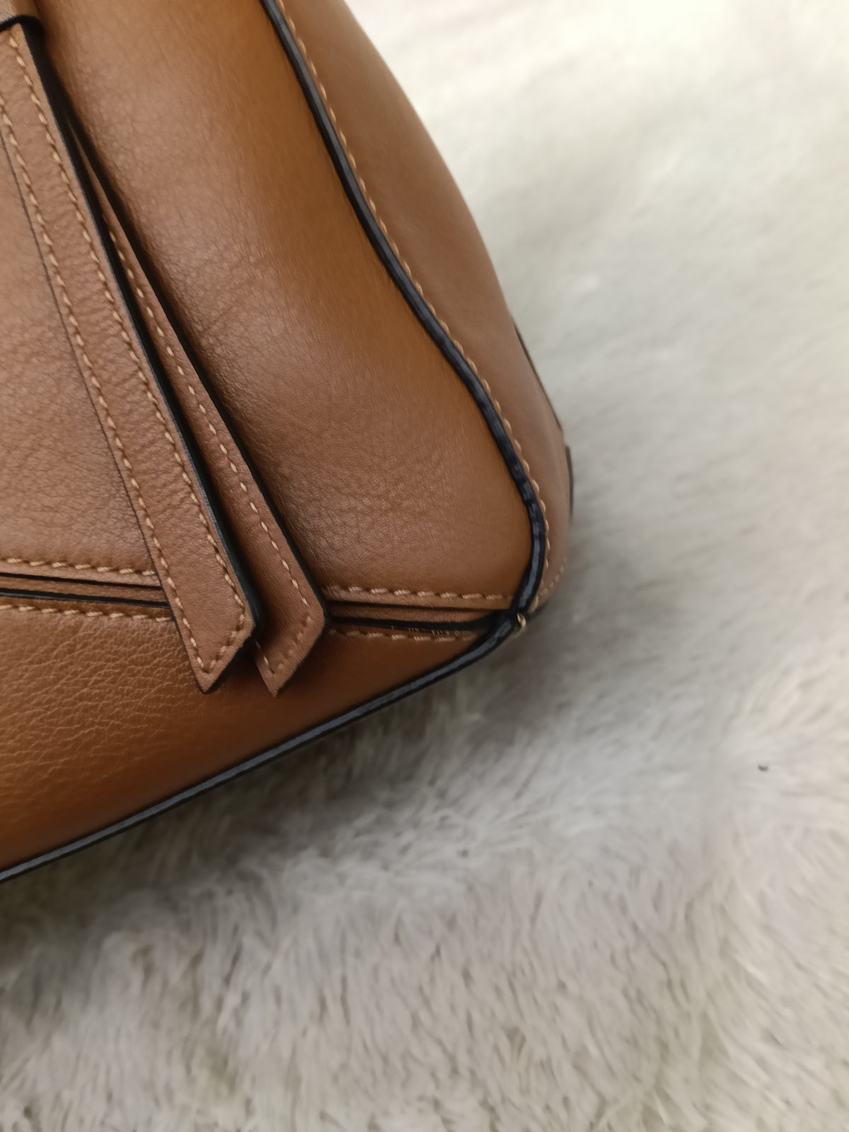Loewe Puzzle Small Calfskin Tan SHW 2020