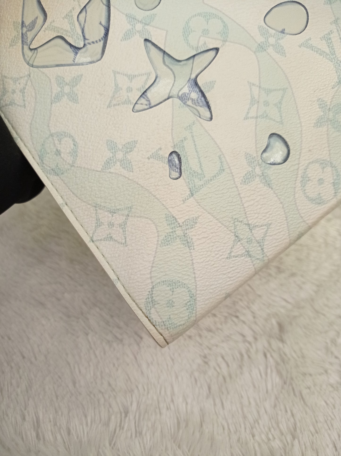 LV Pochette Voyage MM Crystal Blue (CHIP)