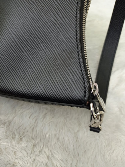 LV Marelle NM Epi Noir (CHIP)