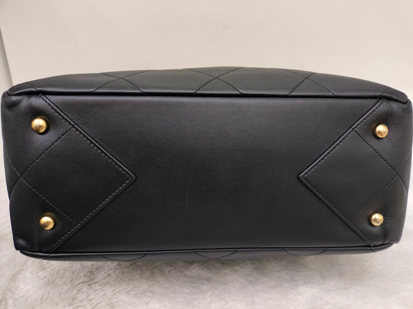 Chanel Chain Shopping Tote Calfskin Black GHW 2023 (CHIP)