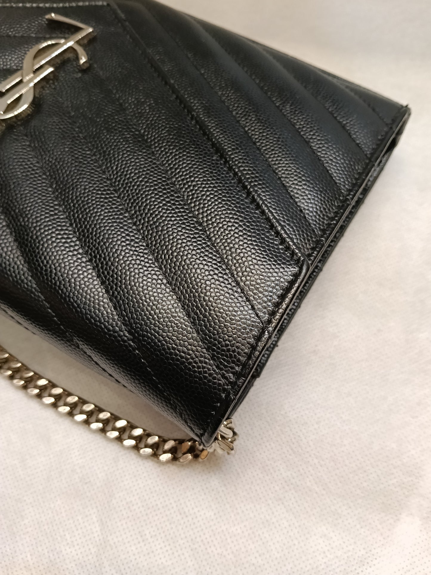 YsL WOC 22 Cassandre Chevron Grained Black SHW 2015