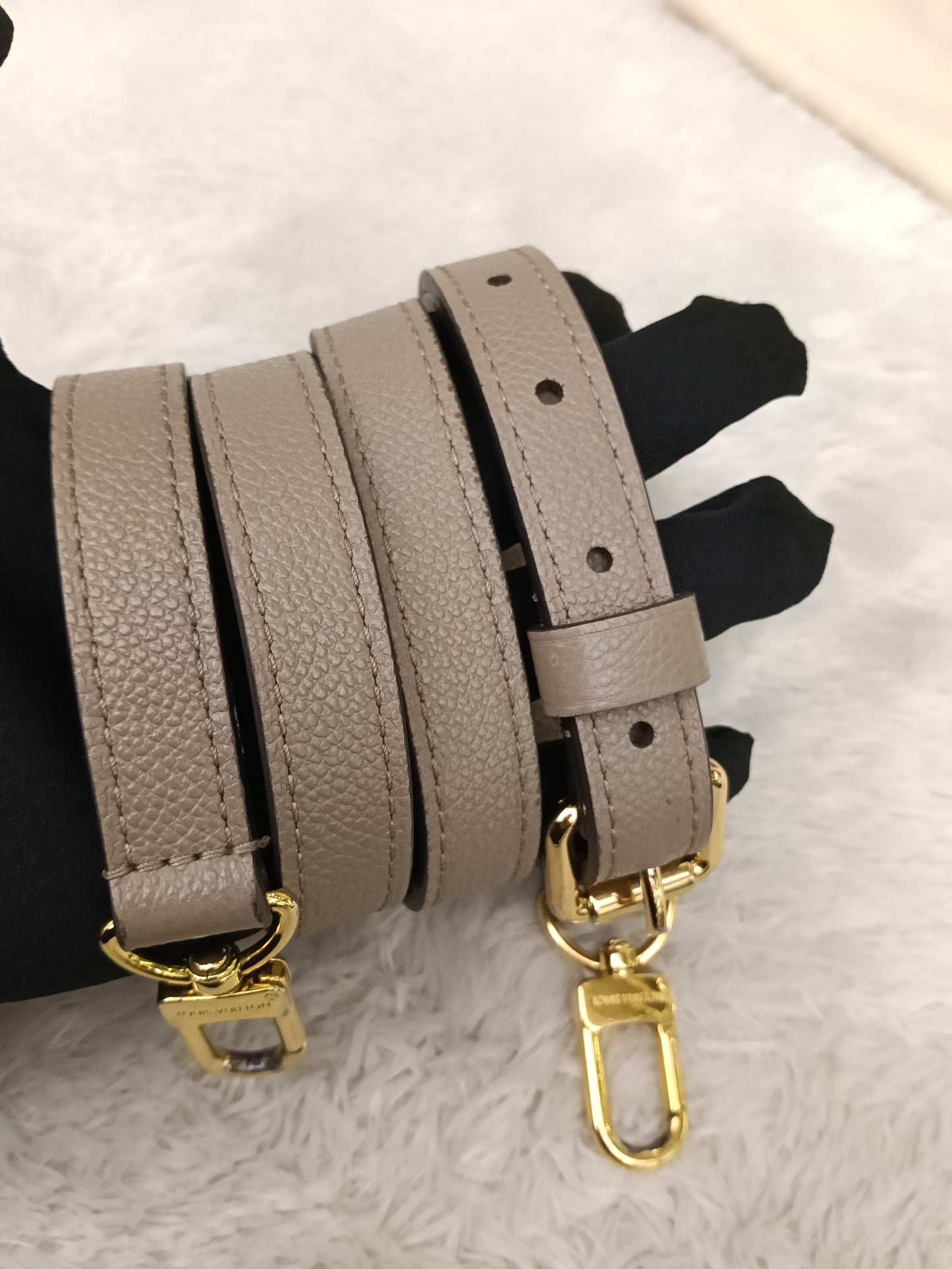 LV Metis Monogram Empreinte Tourterelle (CHIP)