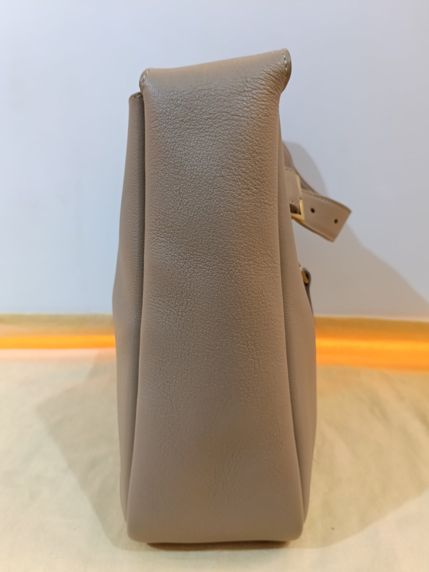 YsL Le 5 A7 Supple Small Calfskin Dusty Grey GHW 2023