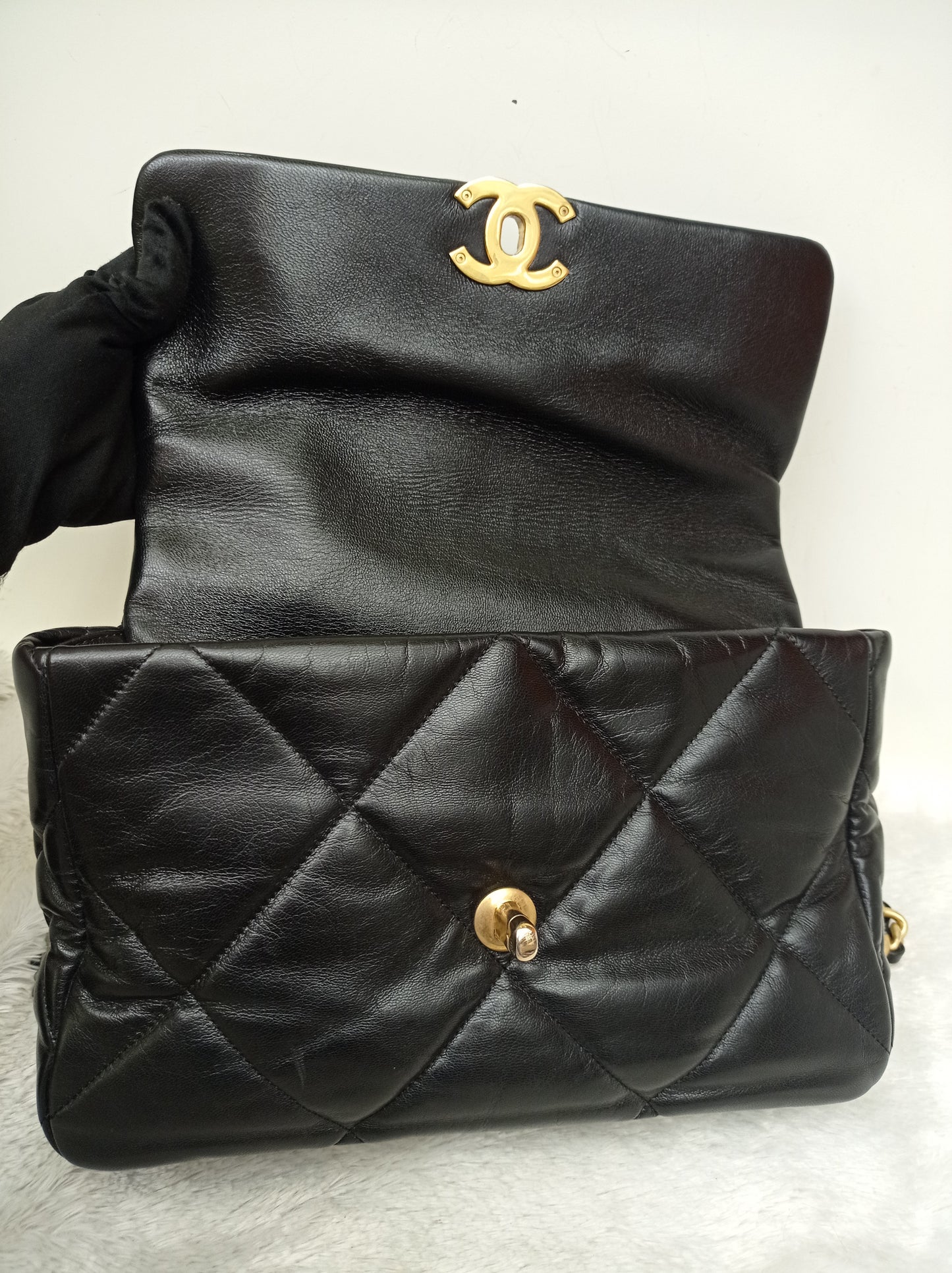 Chanel C19 Medium Lamb Black GHW #29