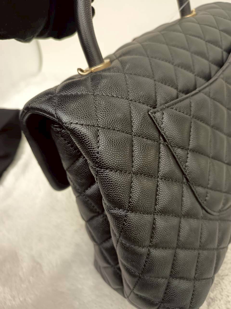 Chanel Coco Handle Large Caviar Black GHW #24