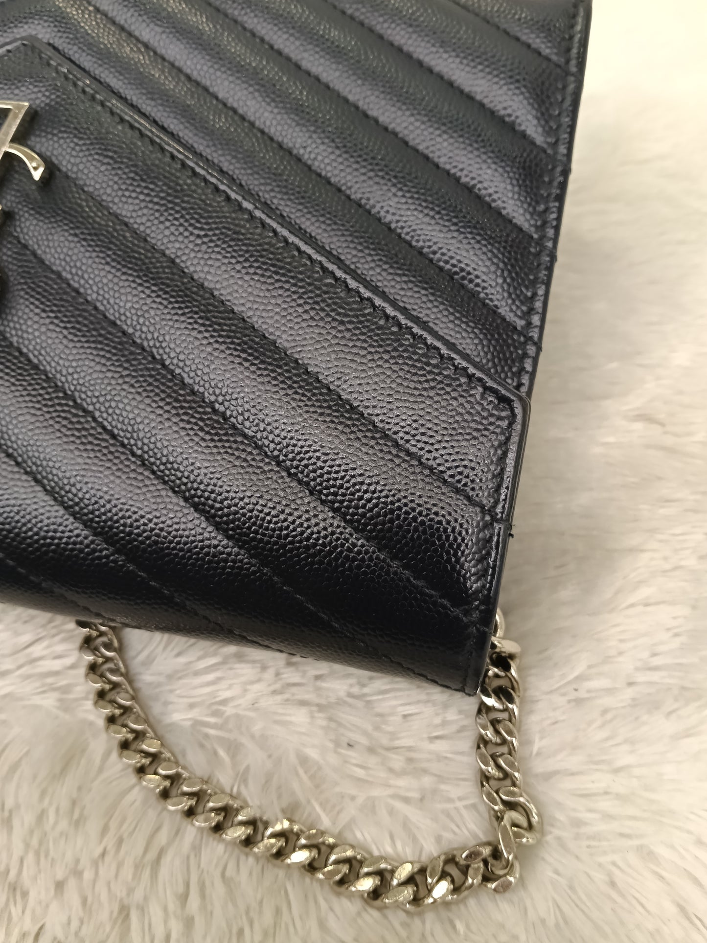 YsL WOC 22 Matelasse Monogramme Grained Navy SHW 2018