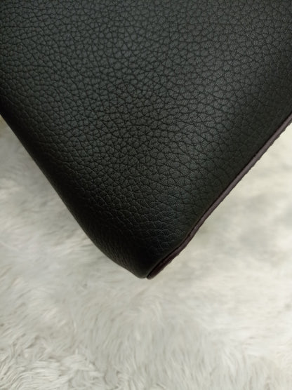 LV Capucines PM Taurillon Noir 2019