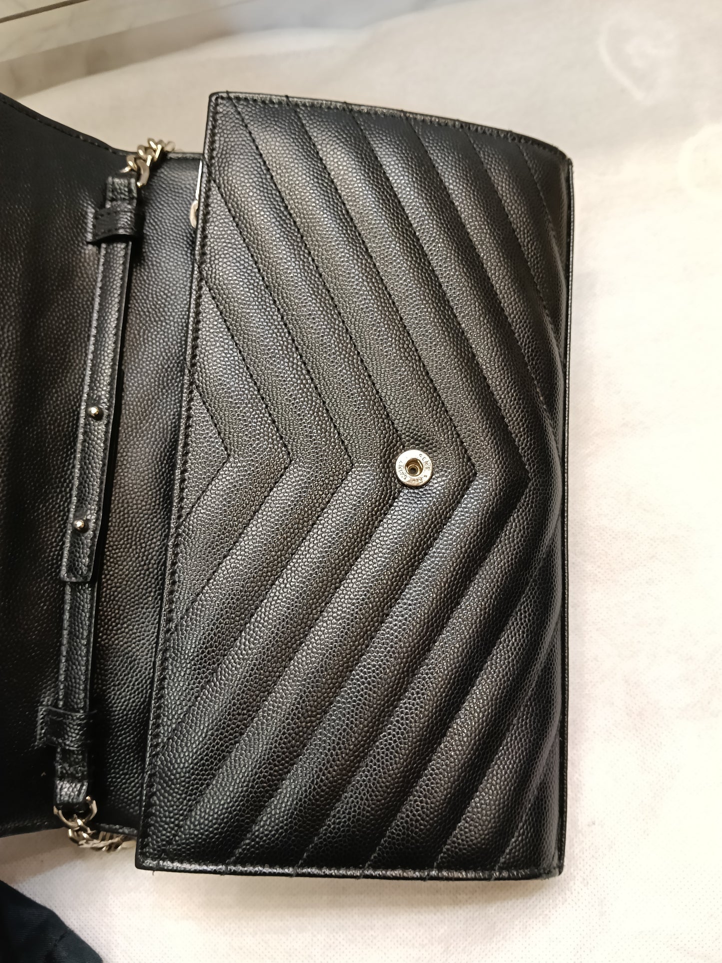 YsL WOC 22 Cassandre Chevron Grained Black SHW 2015