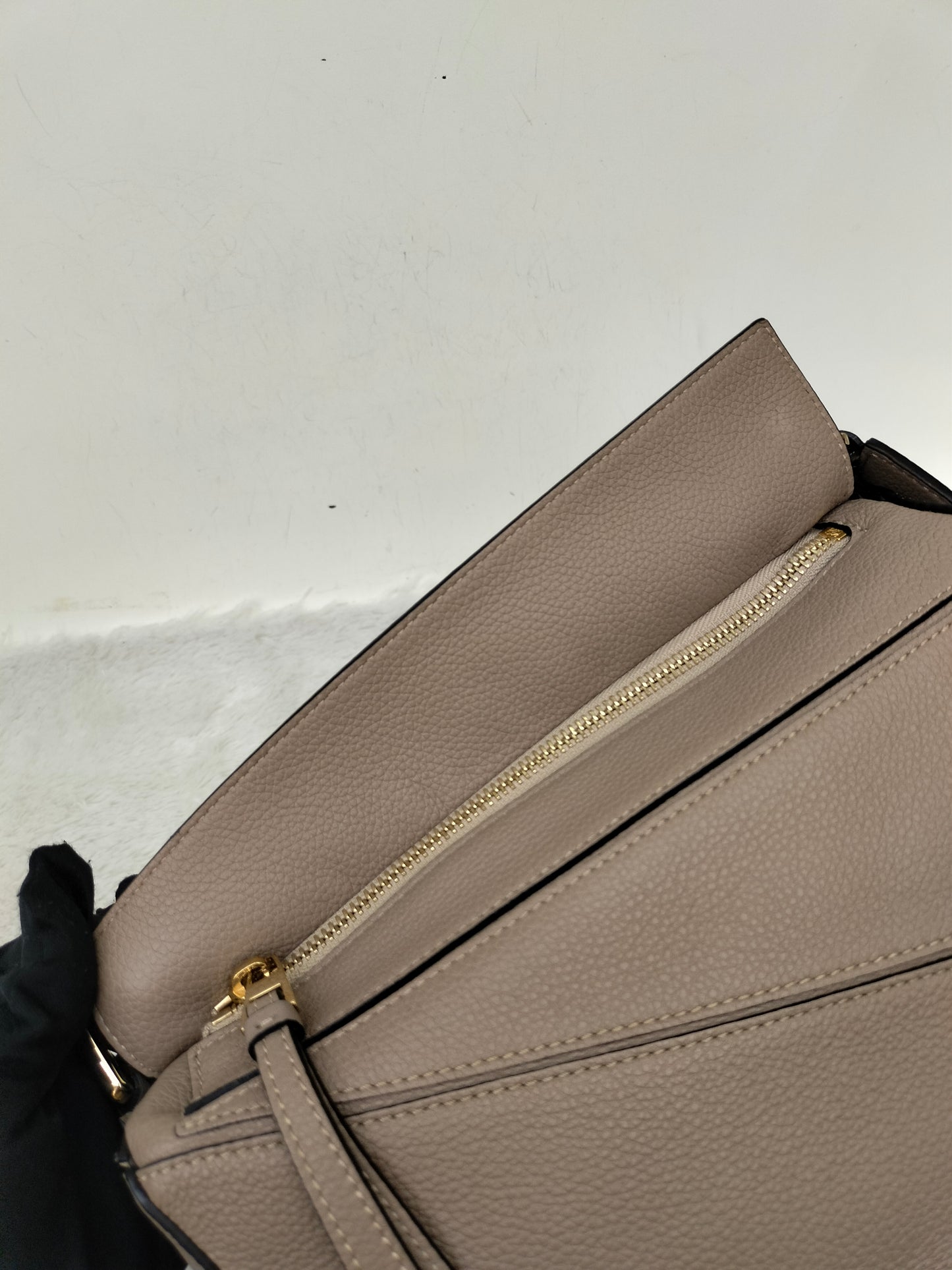 Loewe Puzzle Small Grained Sand GHW 2021