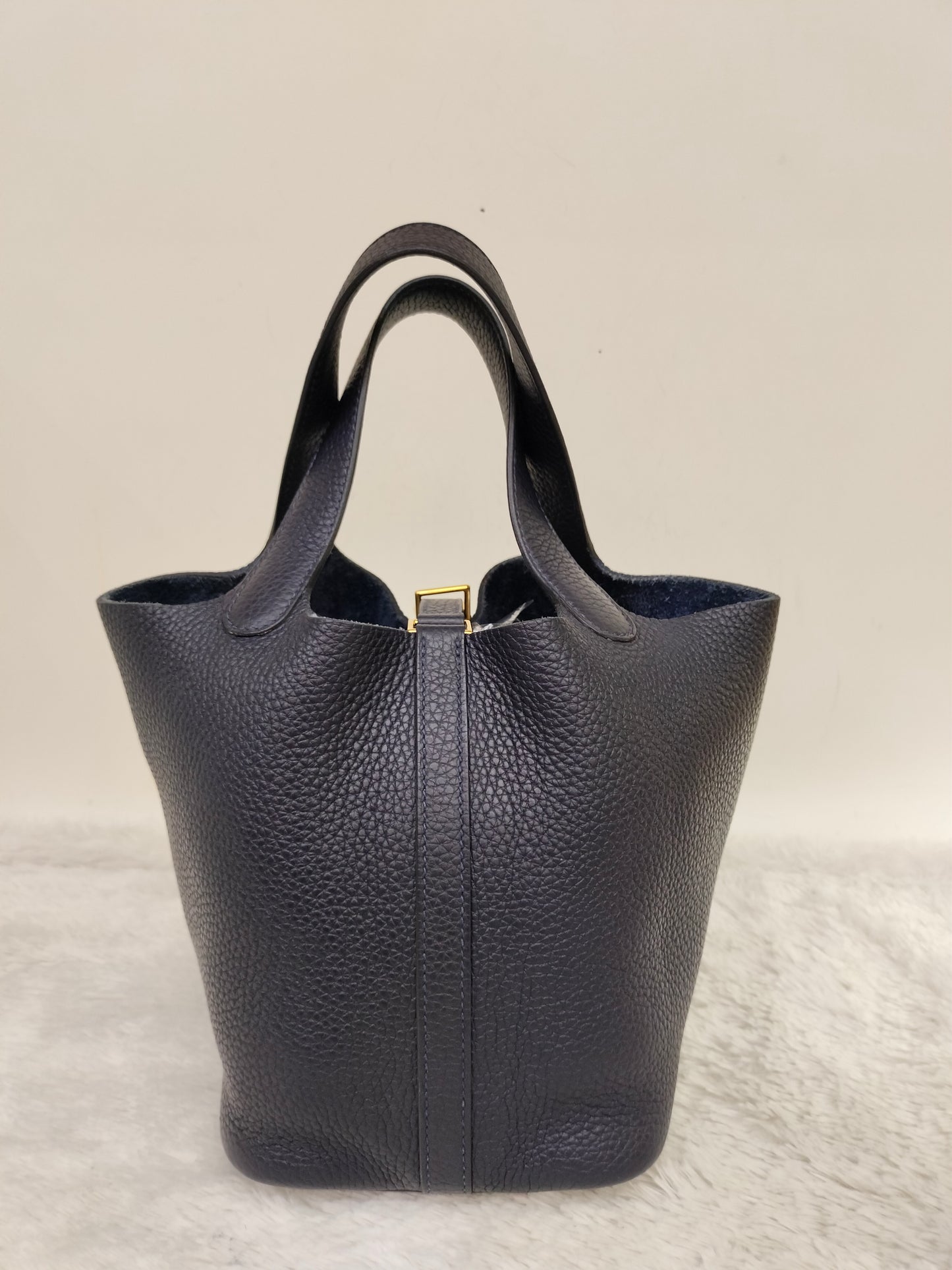 *Neverbeen Used* Picotin Lock 18 Clem Bleu Indigo GHW #Y