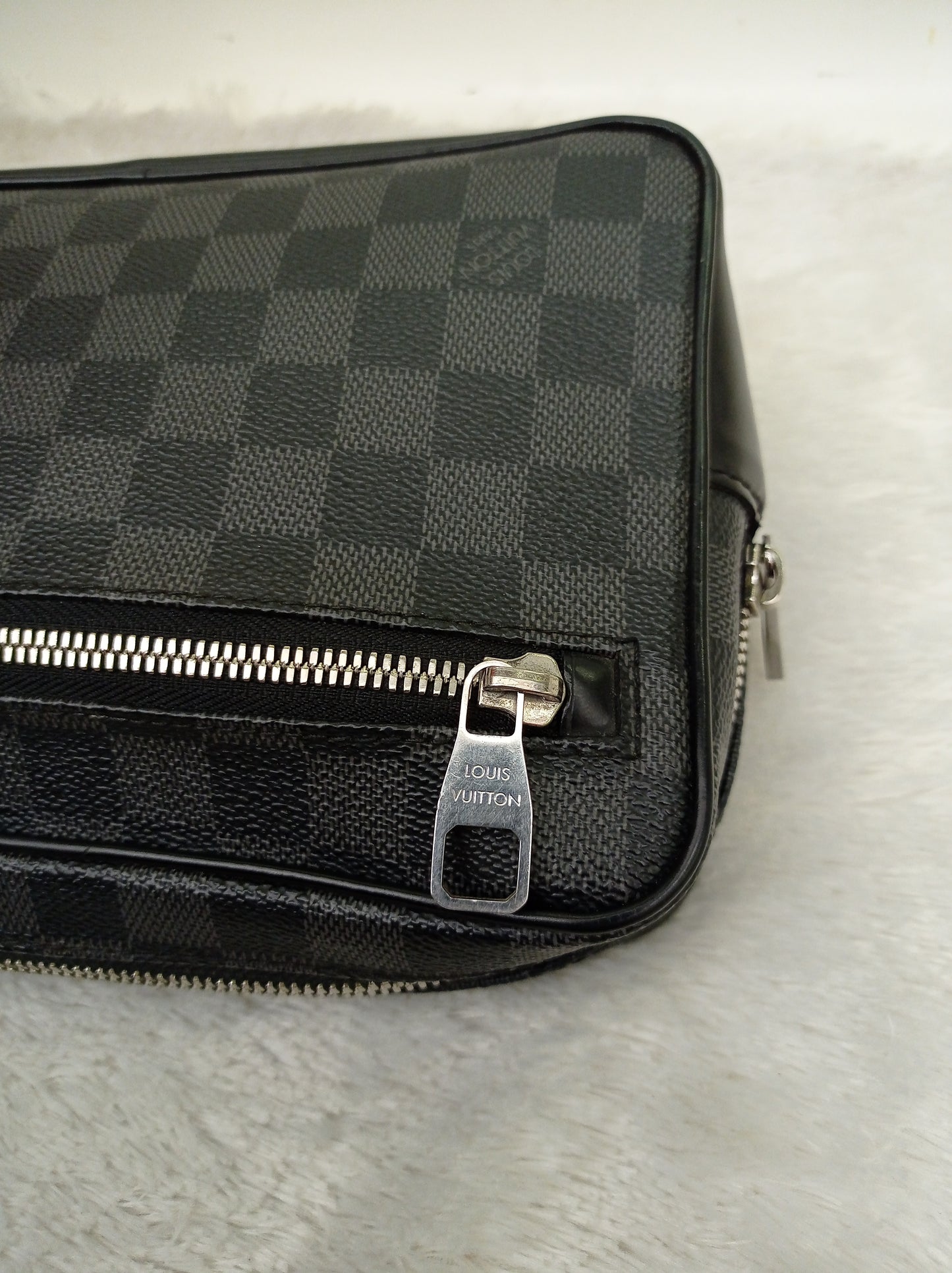 LV Kasai Clutch Graphite 2017