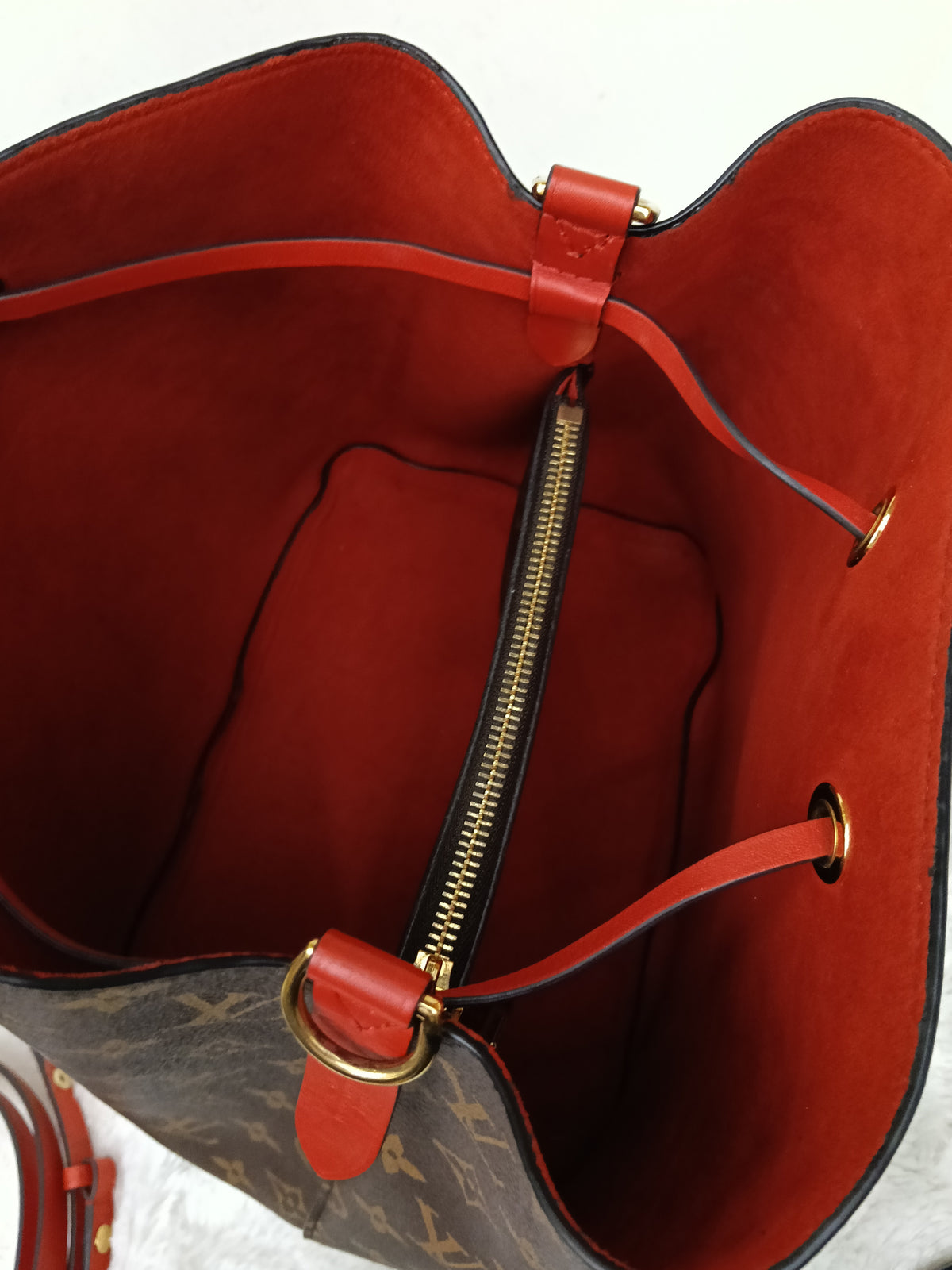 LV Neo Noe MM Monogram Coquelicot 2018