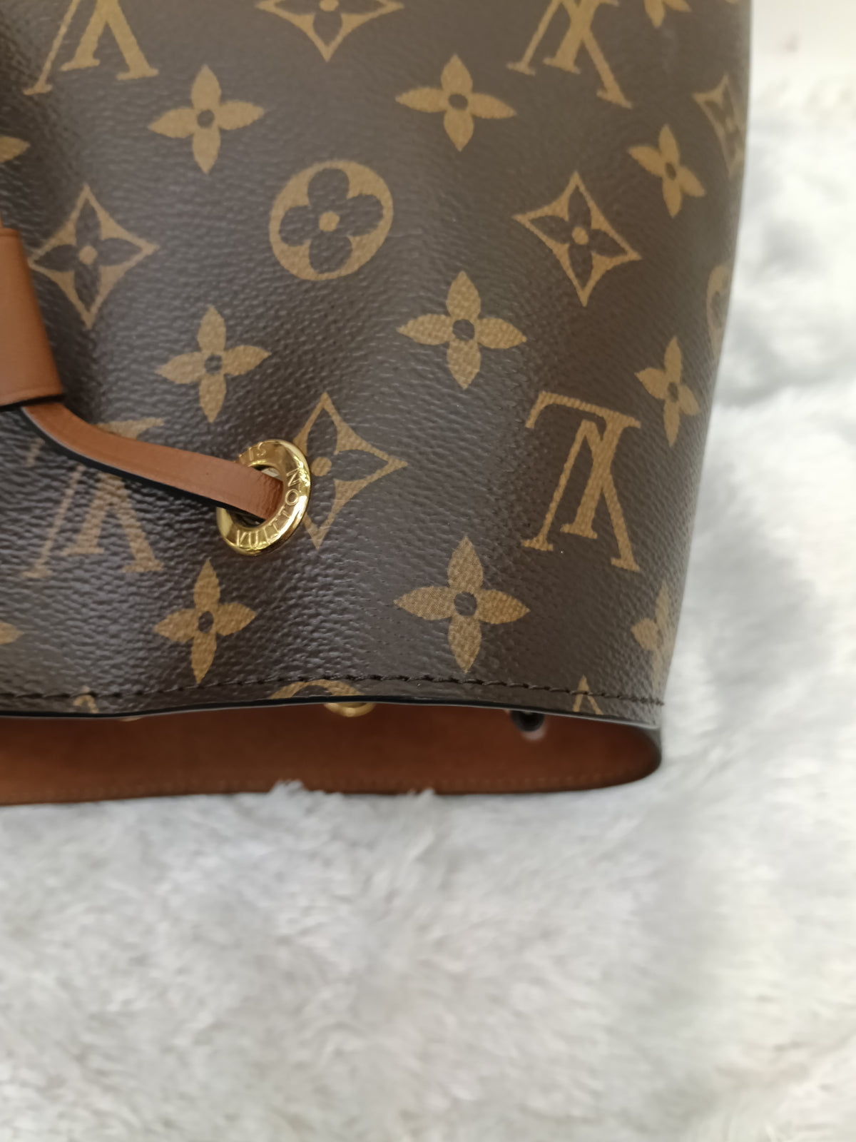 LV Neo Noe MM Monogram Caramel 2019
