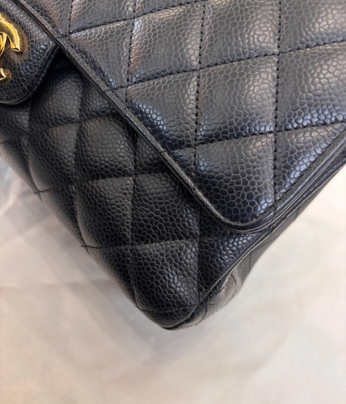 Chanel Medium Caviar Black GHW DF (CHIP)