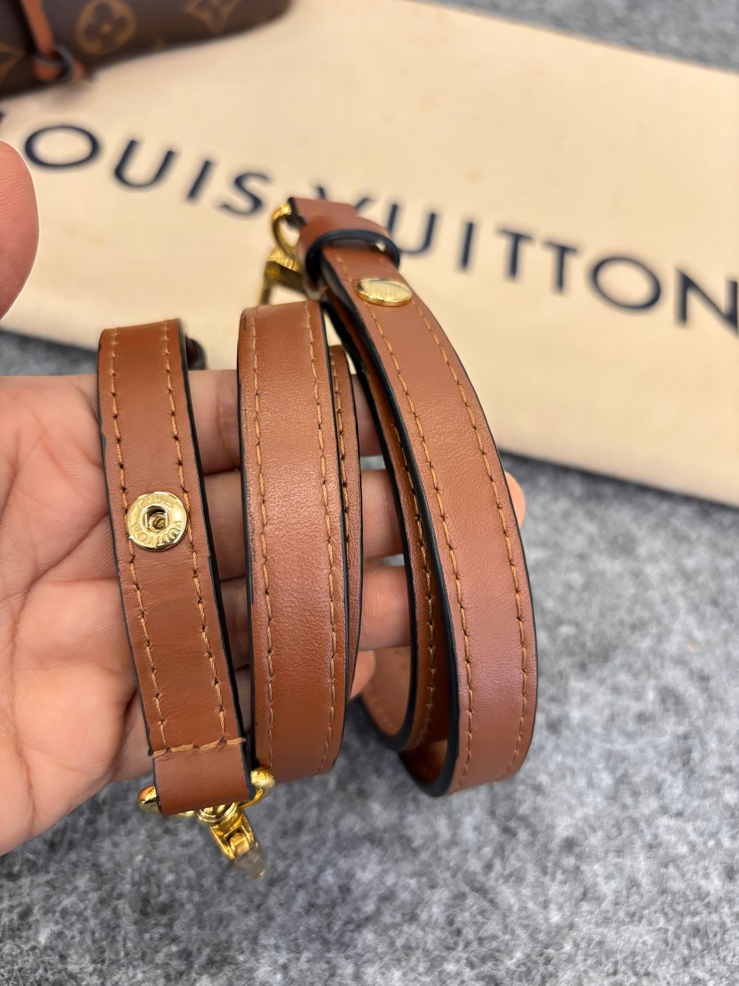 LV Neo Noe MM Monogram Caramel (CHIP)