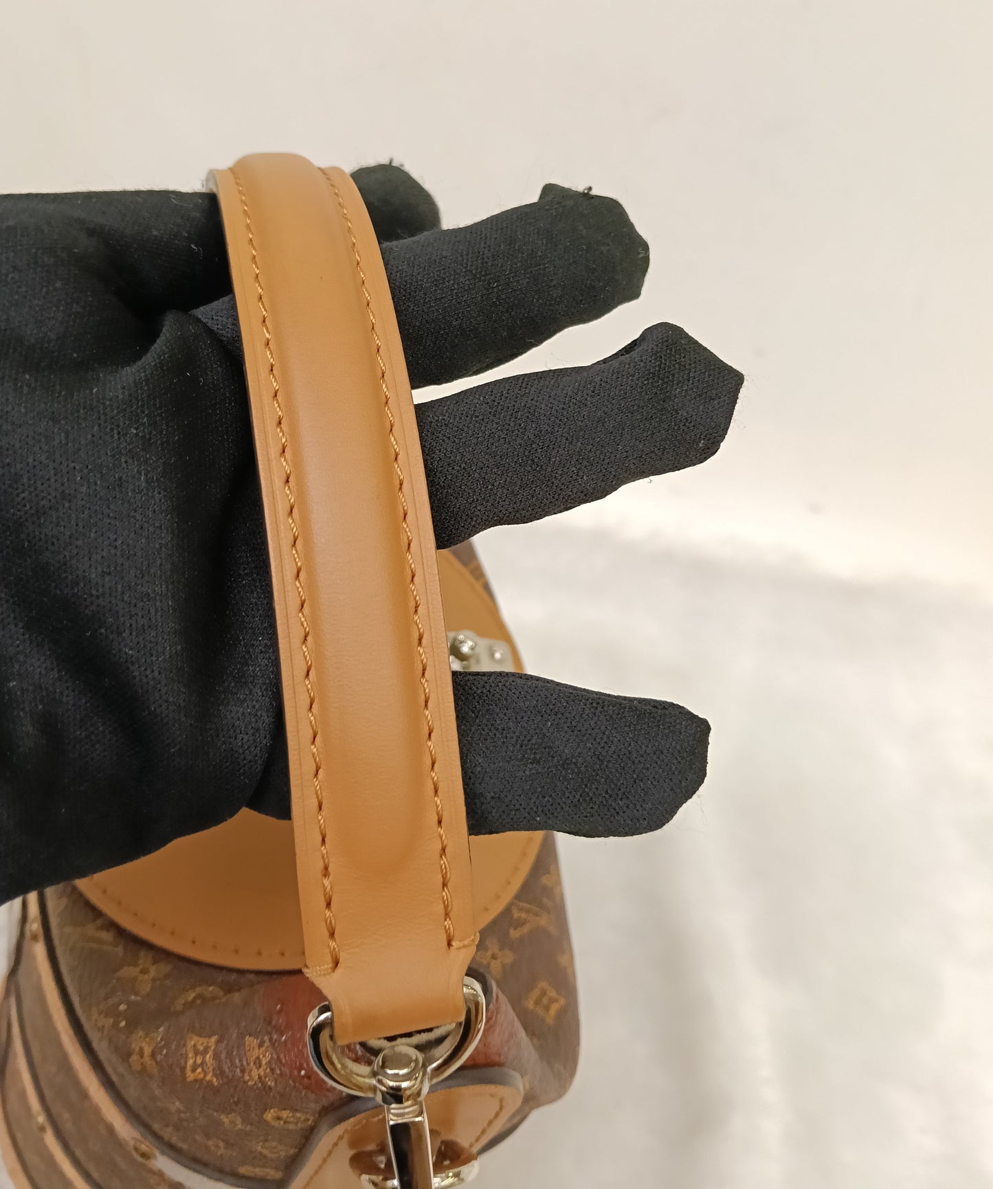 LV Duffle Transformed Monogram Time Trunk 2018