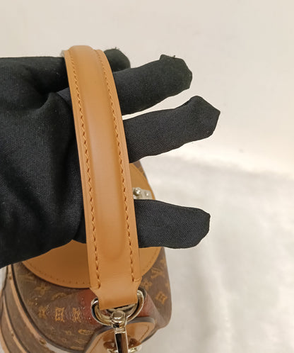 LV Duffle Transformed Monogram Time Trunk 2018