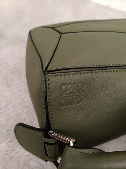 Loewe Puzzle Small Calfskin Avocado SHW 2020