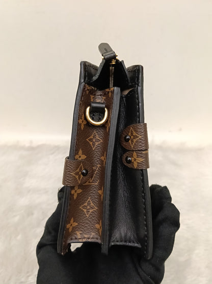 LV Trunk Clutch Monogram Reverse 2019