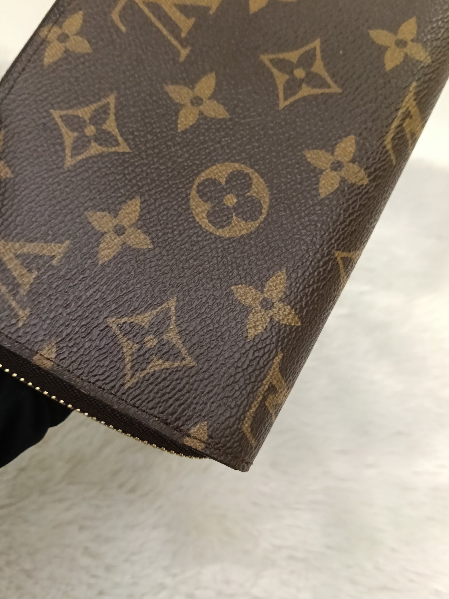 LV Zippy Wallet Monogram Giraffe