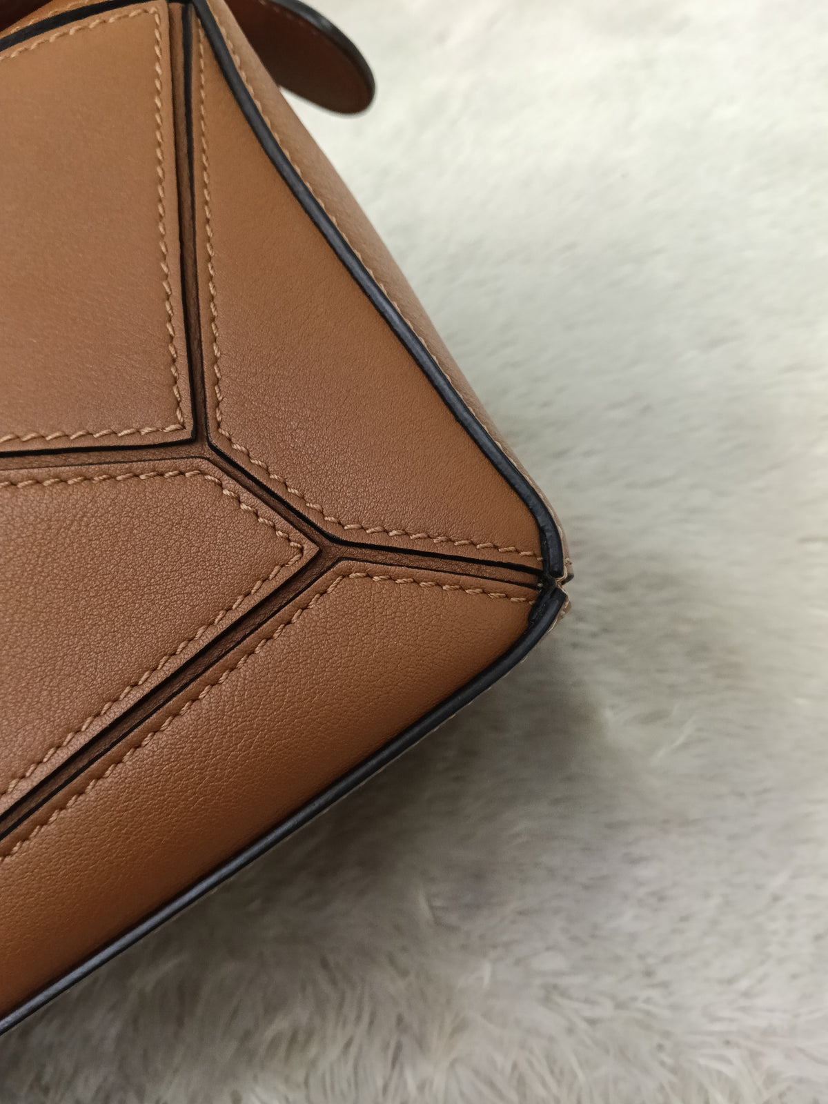 Loewe Puzzle Small Calfskin Tan SHW 2021