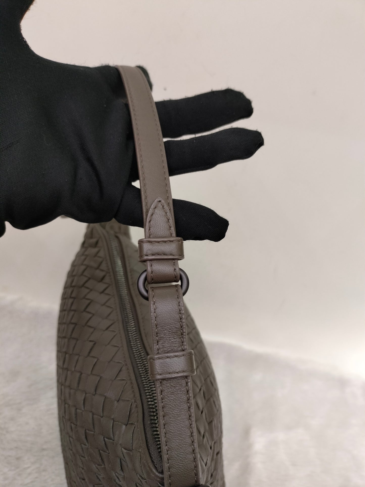 Bottega Veneta Osaka Medium Grey 2018