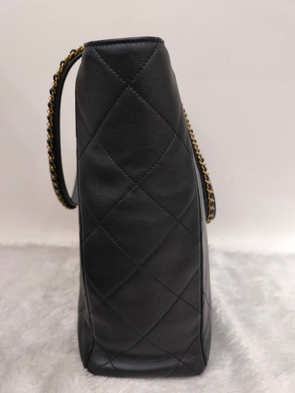 Chanel Chain Shopping Tote Calfskin Black GHW 2023 (CHIP)